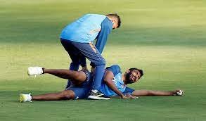 टी-20 वर्ल्ड कप से बाहर हुए जसप्रीत बुमराह:पीठ की चोट के कारण नहीं खेलेंगे, मोहम्मद शमी को मिल सकता है मौका