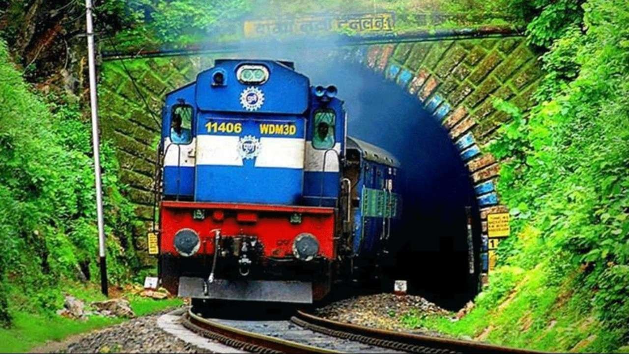 Indian Railway Recruitment 2022: रेलवे में बिना परीक्षा इन पदों पर पा सकते हैं नौकरी, बस करना है ये काम