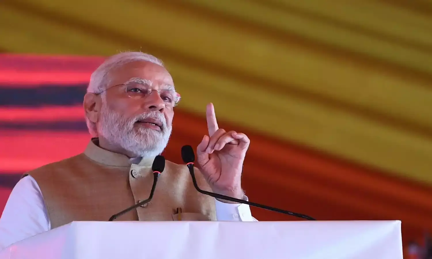 पीएम मोदी की कर्नाटक चुनाव में प्रचार करने के लिए 6 रैलियों और दो रोड शो के साथ एंट्री।