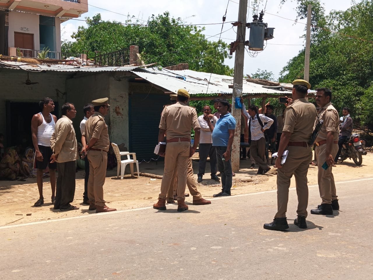 बिरनई गांव में एक बुजुर्ग की डंडे से पीटकर निर्मम हत्या