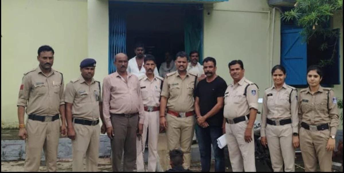 हैवान बना बेटा मां की हत्या कर शव से रात भर की दरिंदगी, फिर घर से हुआ फरार