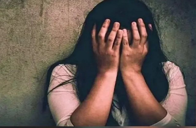 कानपुर: 17 वर्षीय किशोरी से गैंगरेप, प्रेमी भागा, पुलिस पर शिकायत न दर्ज करने का आरोप