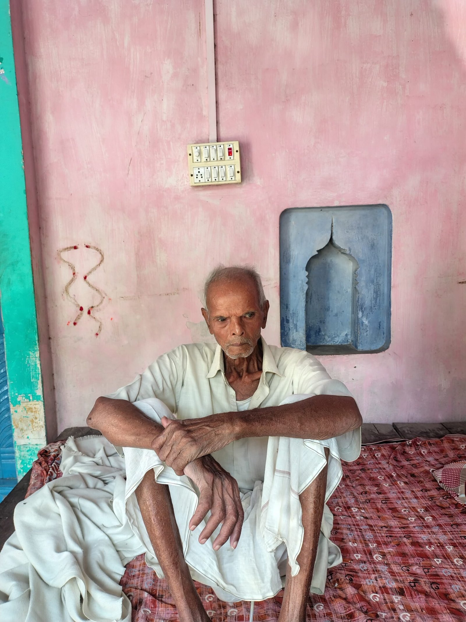 फोन कॉल के बाद खाते से 72 हजार पार, पीड़ित ने लार थाने में दी तहरीर