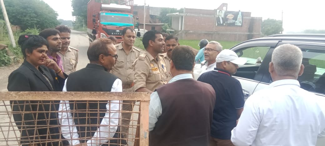 धाता में नृशंस हत्या – आम आदमी पार्टी नेताओं को पुलिस ने रोका