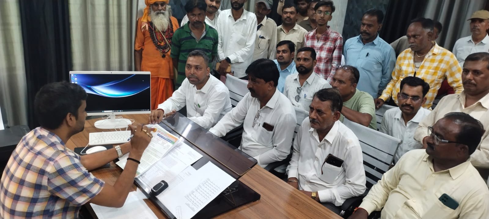 फतेहपुर: स्मार्ट मीटर और बिजली विभाग की कार्यप्रणाली पर व्यापार मंडल ने उठाए सवाल