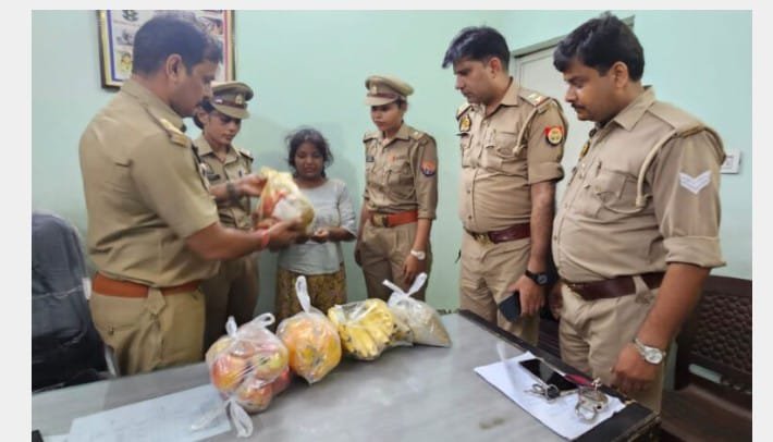 नवरात्रि व्रतधारी युवती ने यमुना में लगाई छलांग, मिशन शक्ति टीम और बहादुर युवक ने बचाई जान