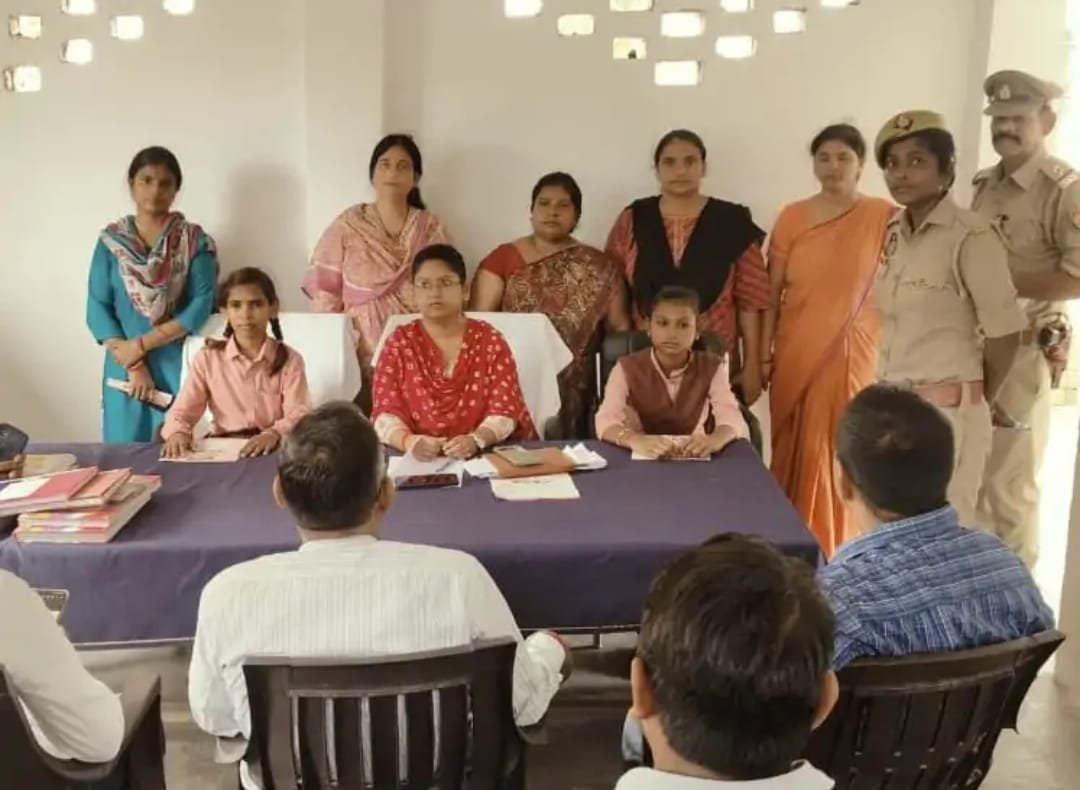 मिशन शक्ति 5.O अभियान के तहत थाना प्रभारी पीपरपुर ने बच्चों से की बात