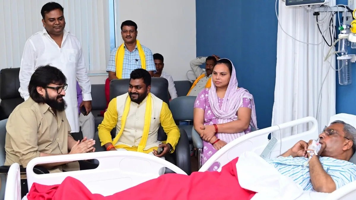 अस्पताल में ओम प्रकाश राजभर से मिले अब्बास अंसारी, क्या यूपी की पूर्वांचल राजनीति में नए समीकरण बन रहे हैं?